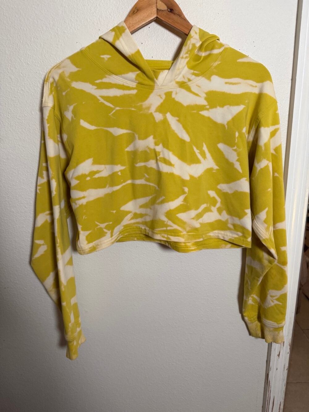 Unique Lululemon Hand-Dyed Hoodie - Excellent Condition!